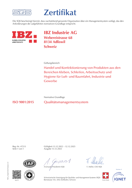 Die Abbildung zeigt das SQS Zertifikat für den Handel und die Konfektionierung von Produkten in den Bereichen Kleben Schleifen Arbeitsschutz und Hygiene. SQS Logo ist blau, IBZ ist rot. Unten sind die Unterschriften und siegel